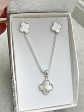 Load image into Gallery viewer, Sterling Silver 925 Mother of Pearl Trevol Set