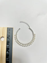 Load image into Gallery viewer, Sterling Silver 925 Pearls Hoop Earrings