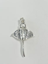 Load image into Gallery viewer, Sterling Silver 925 Stingray Moving Pendant
