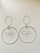 Load image into Gallery viewer, Sterling Silver 925 Hippy Flower Earrings
