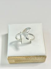 Load image into Gallery viewer, Sterling Silver 925 Whale Tail Ring
