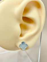 Load image into Gallery viewer, Sterling Silver 925 Mother of Pearl Trevol Set
