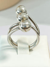 Load image into Gallery viewer, Sterling Silver 925 Three Balls Plain Ring Size 9
