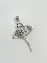 Load image into Gallery viewer, Sterling Silver 925 Stingray Moving Pendant
