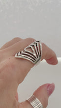 Load and play video in Gallery viewer, Sterling Silver 925 Geometric Ring
