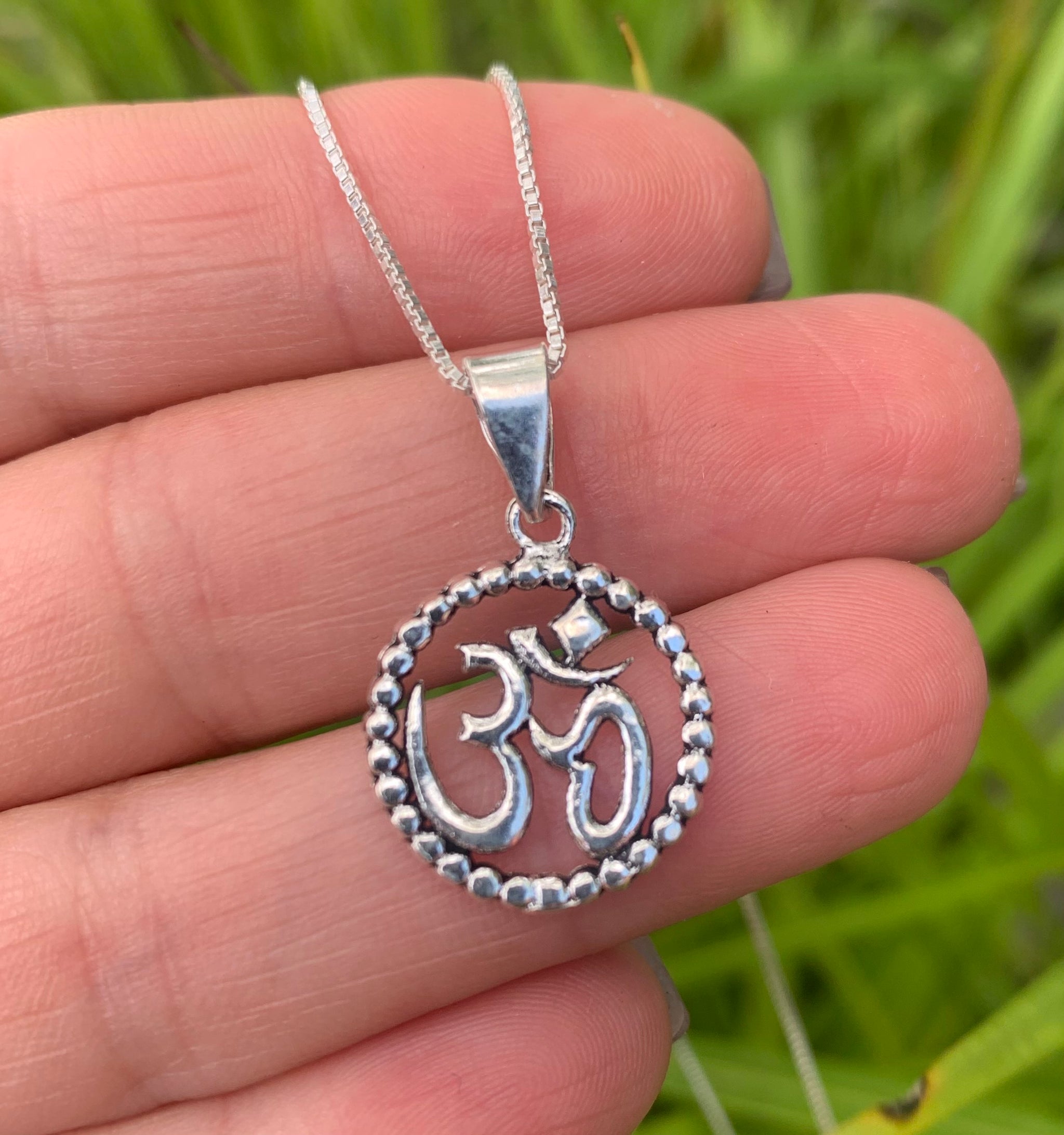 Collana Con Ciondolo OM In Argento Sterling 925 – Simbolo Aum Namaste Yoga – 45 Cm